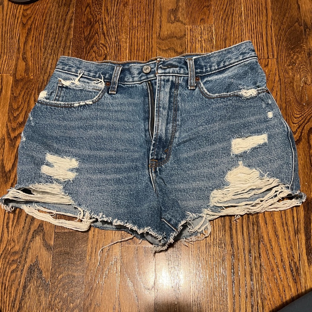 Abercrombie ripped Jean shorts